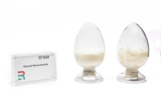Un buen precio. C21H42O4 Glicerilo monostearato sólido ceroso de color blanco o crema HLB 3.8 en la industria alimentaria farmacéutica y cosmética en línea